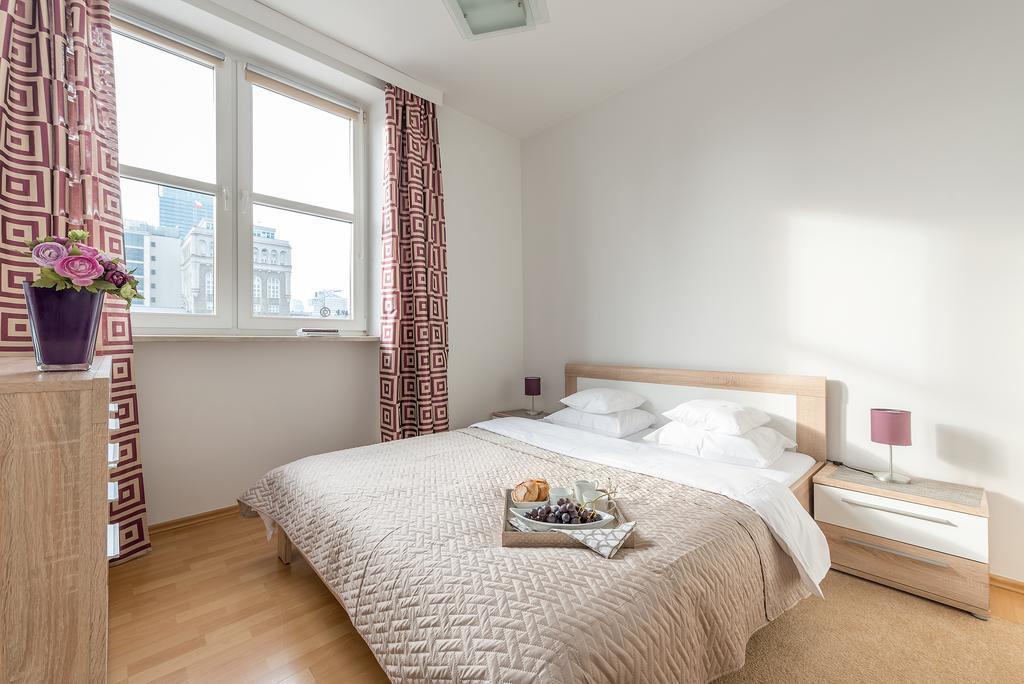 P&O City Center Apartments Varşova Oda fotoğraf